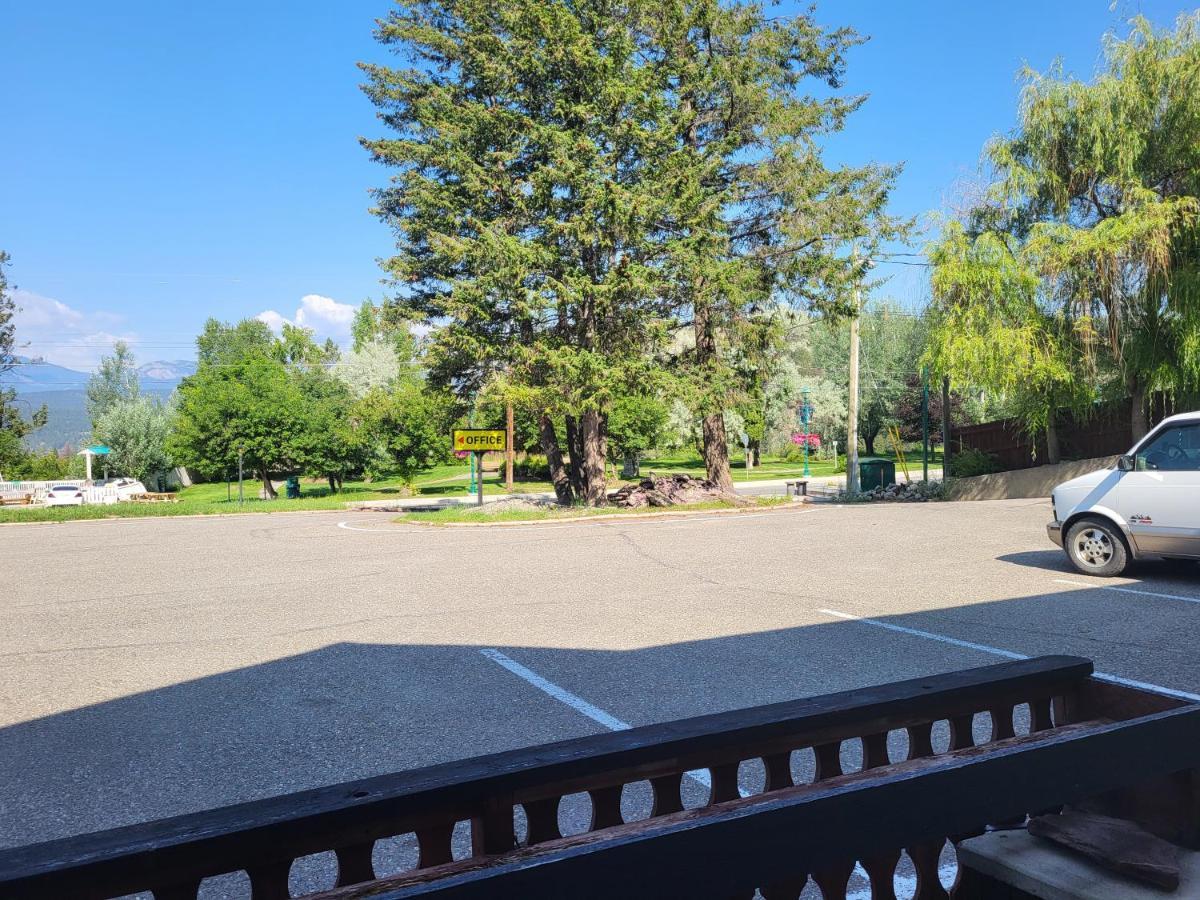 Alpen Motel Radium Hot Springs Exterior foto