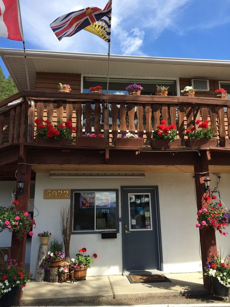 Alpen Motel Radium Hot Springs Exterior foto